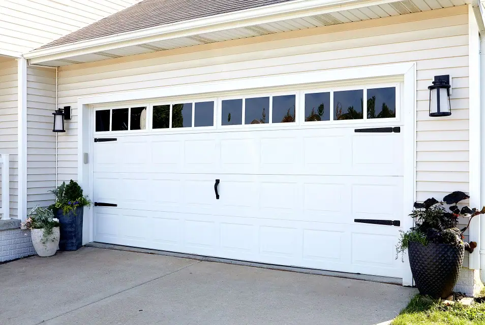 garage door supplier