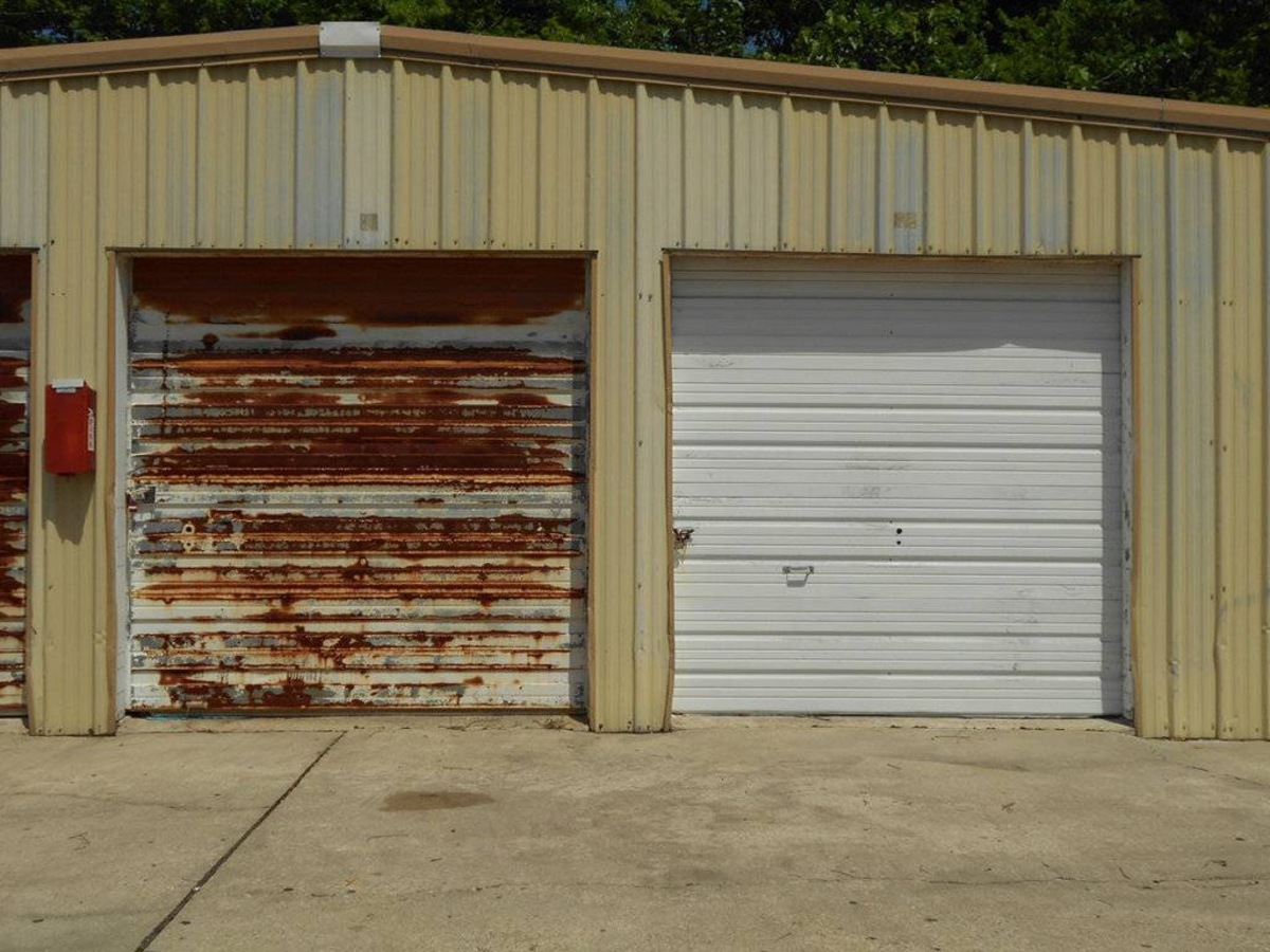 protect your garage door from rust